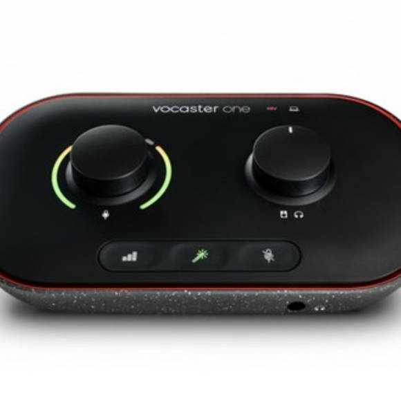 Focusrite Vocaster One Audio Interface for Podcasting and Recording as Solo Crea - Picture 4 of 8